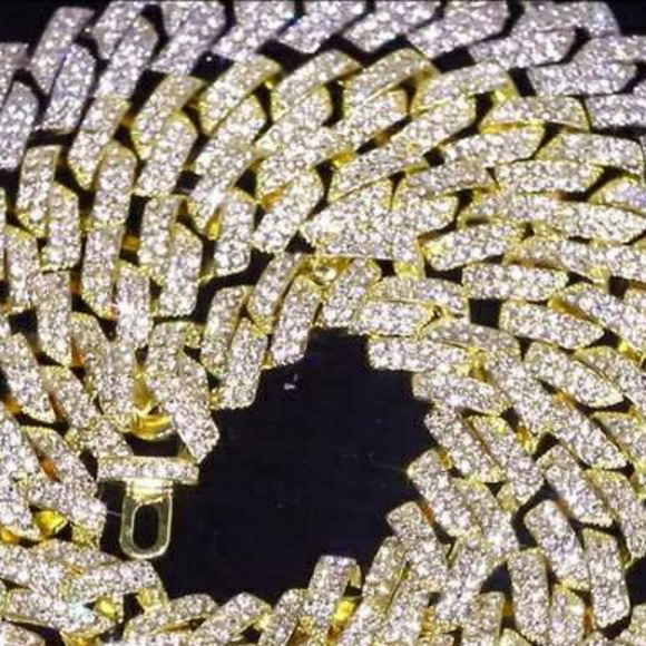 16mm Cuban Link Chain - Picture 3 of 10